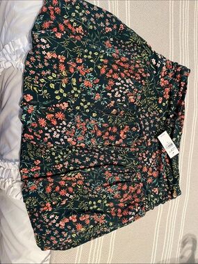 NWT LOFT Floral Bubble mini